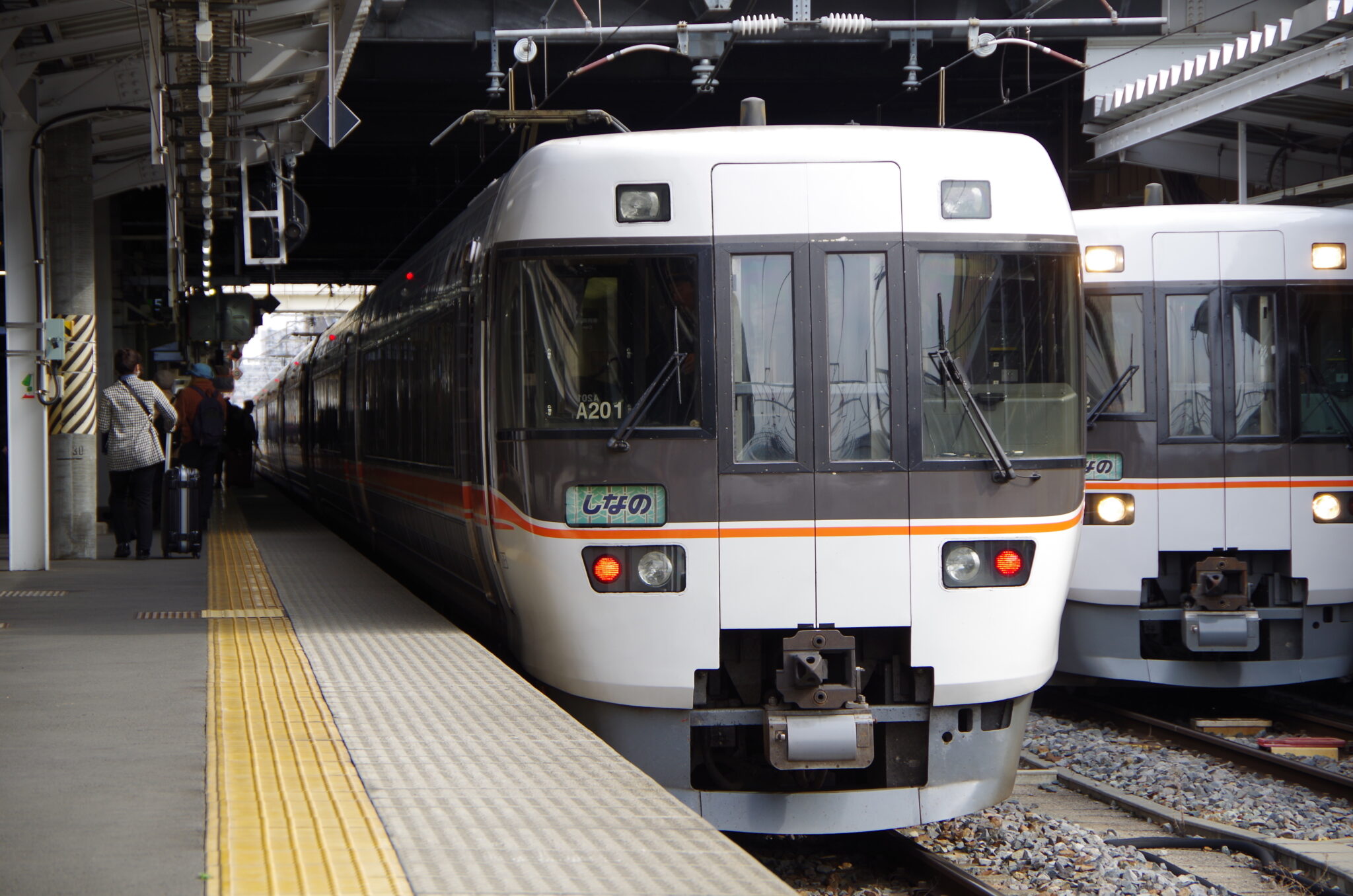 【jr東海】特急型車両の貫通型先頭車の顔が好きだ